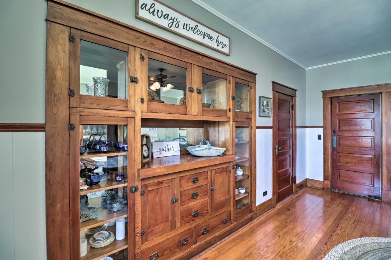 Historic Mountain Home Haven With Large Yard! Exterior photo